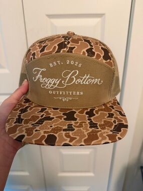 Froggy bottom hat